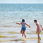 Pour 4 Pers. Proche Commerces Et Plage, Ideal Teletravail - Fr-1-323-596 Apartment *