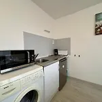 Pour 4 Pers. Proche Commerces Et Plage, Ideal Teletravail - Fr-1-323-596 Apartment